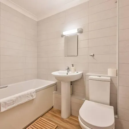 Superb Sandbanks Apartment Near Beach And Bars With Free Parking Пул Экстерьер фото