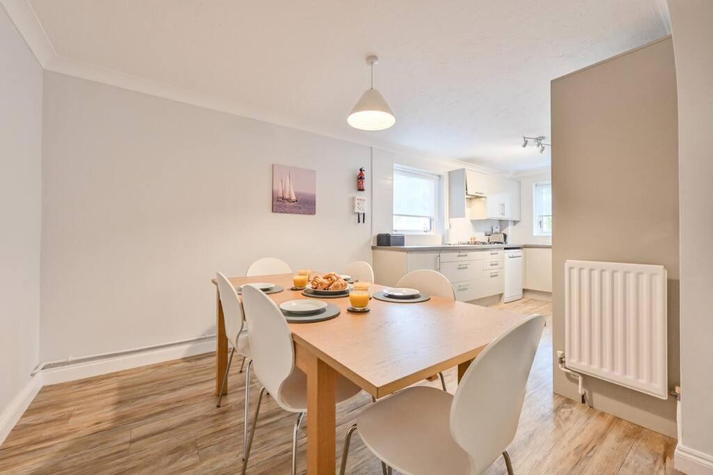Apartment Superb Sandbanks Near And Bars With Free Parking Poole