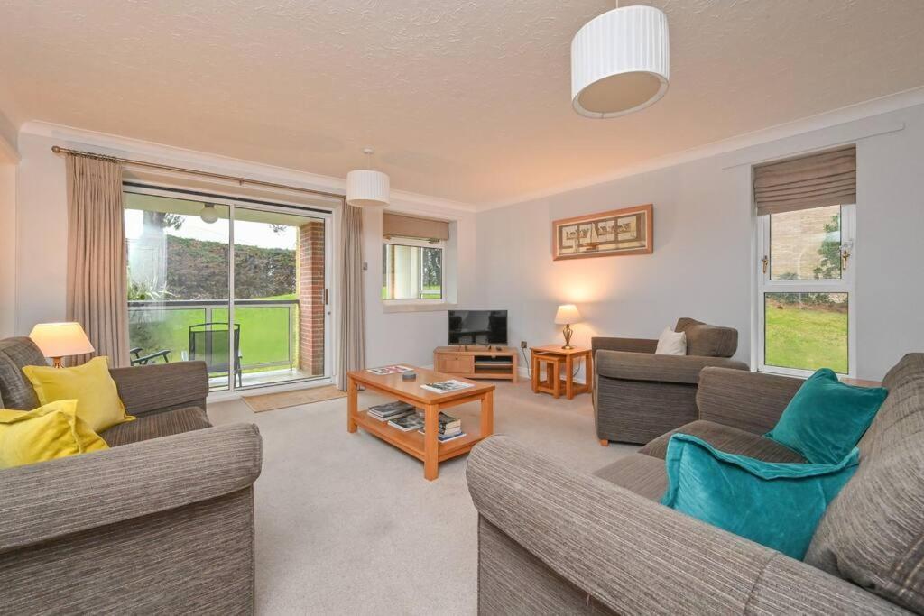 Superb Sandbanks Near And Bars With Free Parking Poole