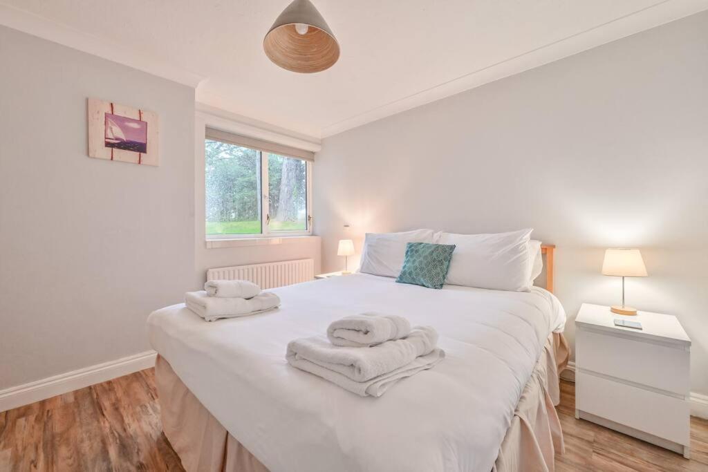 Apartment Superb Sandbanks Near And Bars With Free Parking